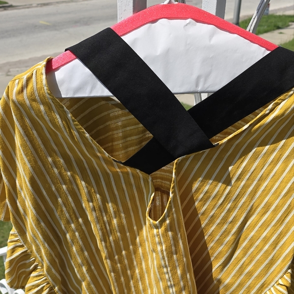 Ruffled Plus Size Top - Picture 5 of 6